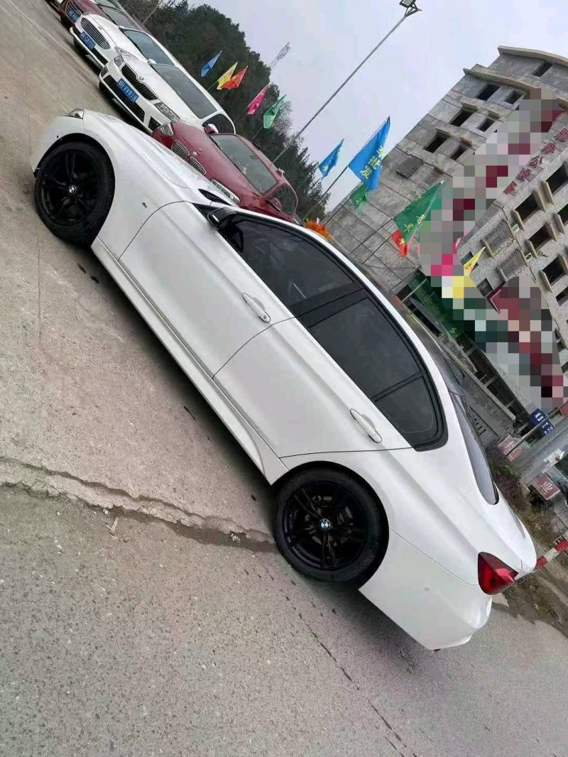 娄底19年宝马3系8