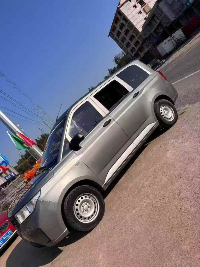 衡阳23年五菱汽车宏光2