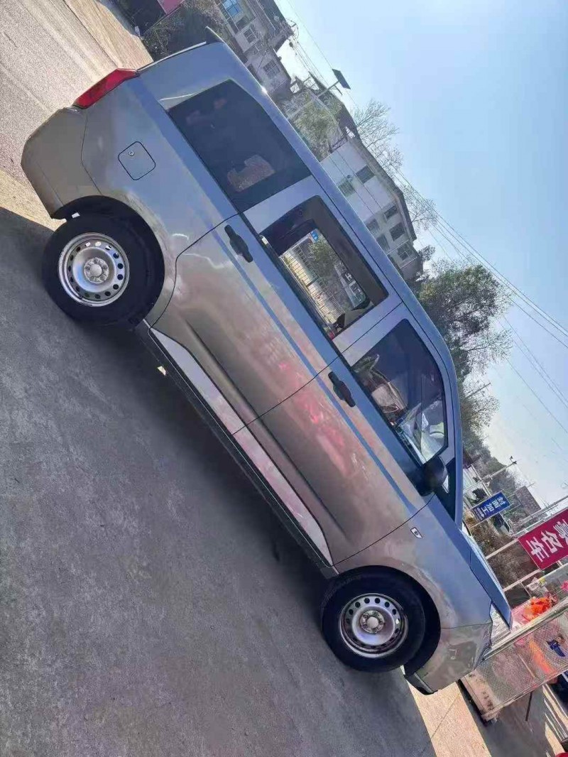 衡阳23年五菱汽车宏光3