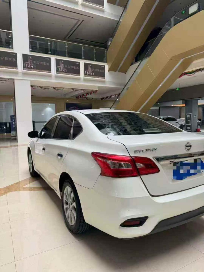 铜陵19年日产轩逸7