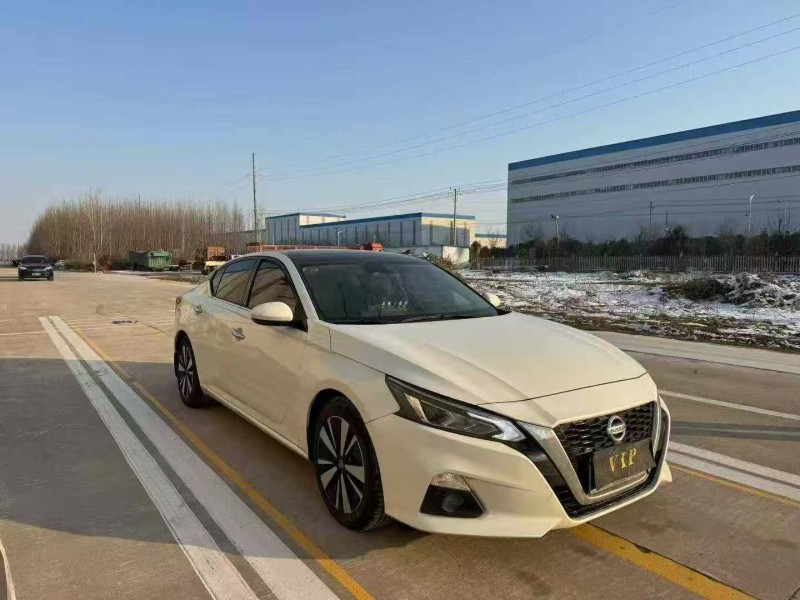 菏泽21年日产天籁3