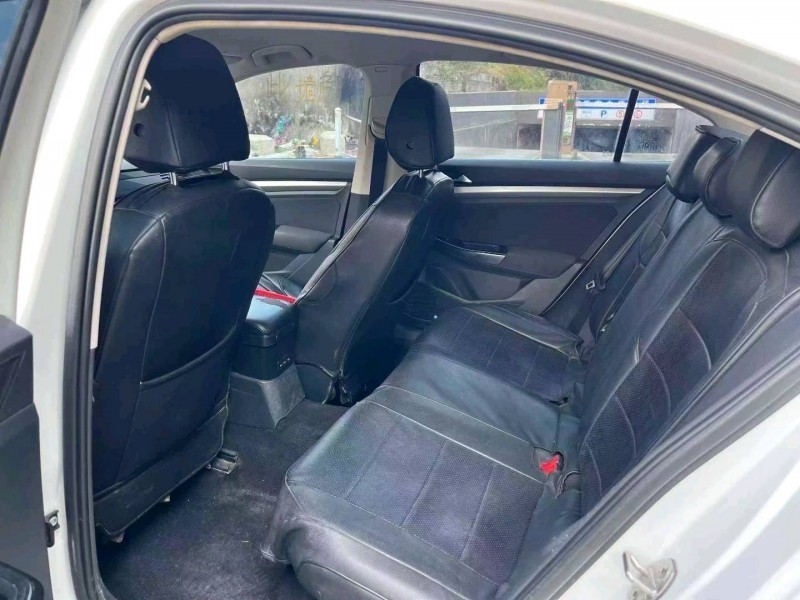 安顺19年大众宝来4