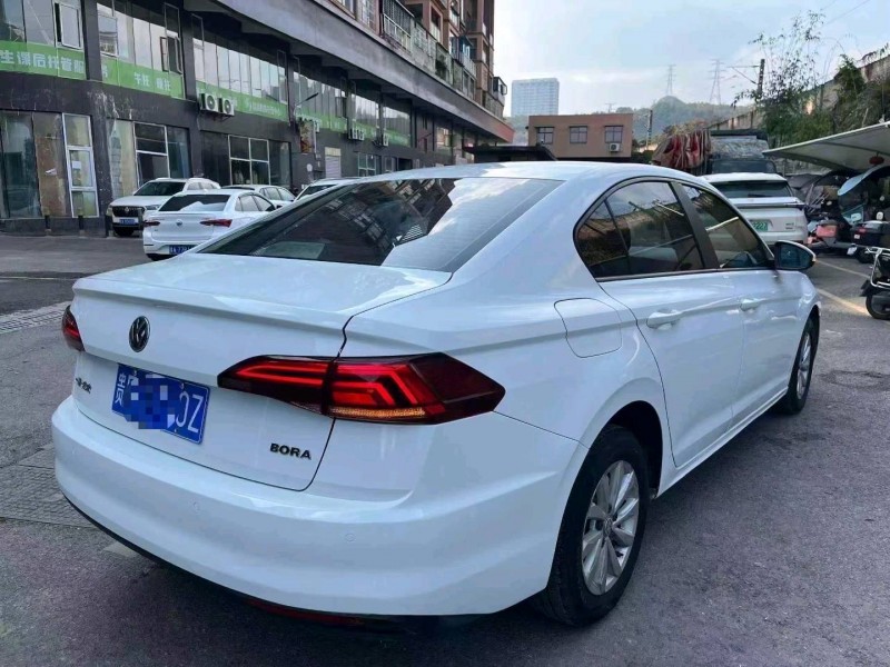 安顺19年大众宝来8