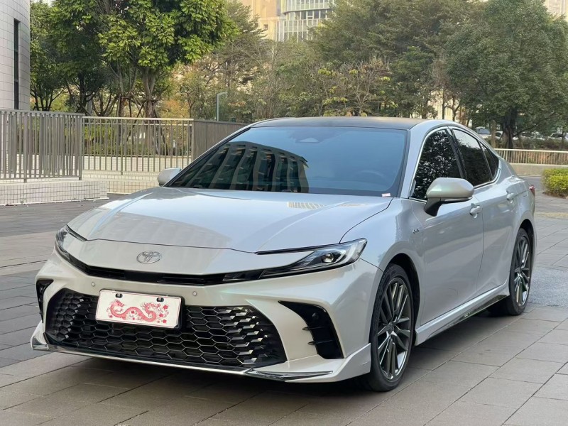 佛山24年丰田凯美瑞3