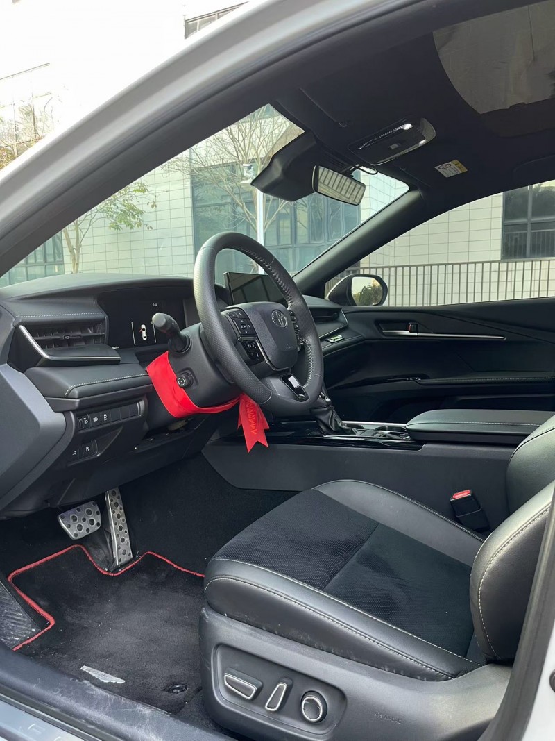 佛山24年丰田凯美瑞4