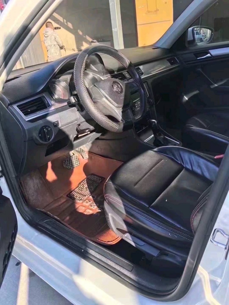 唐山18年大众宝来8