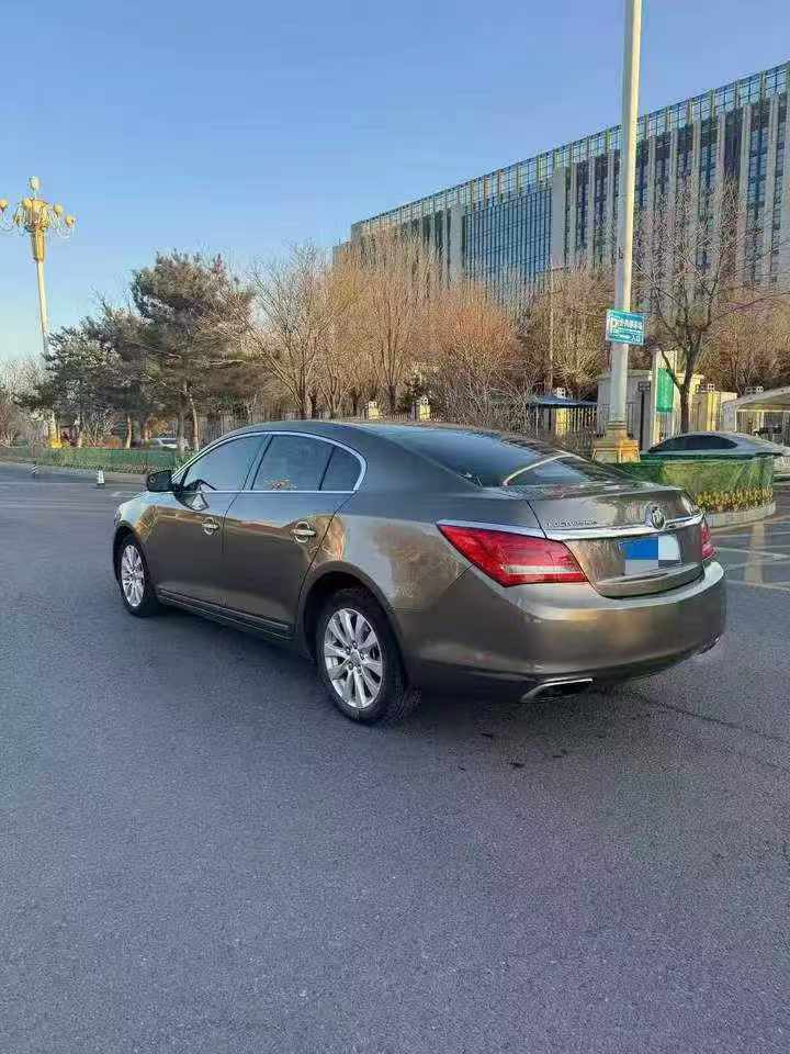 保定15年别克君越7