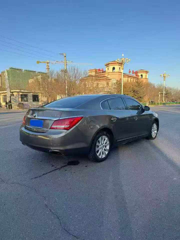 保定15年别克君越8