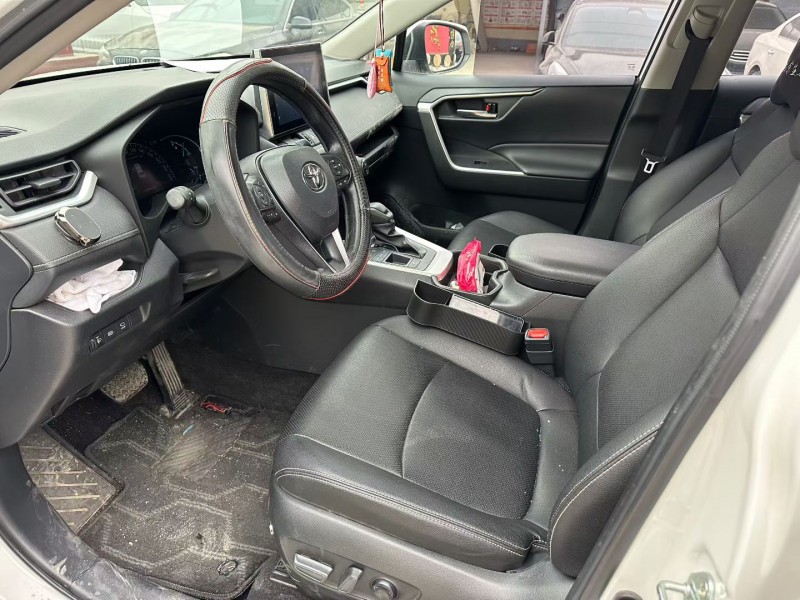 淄博23年豐田RAV4榮放4