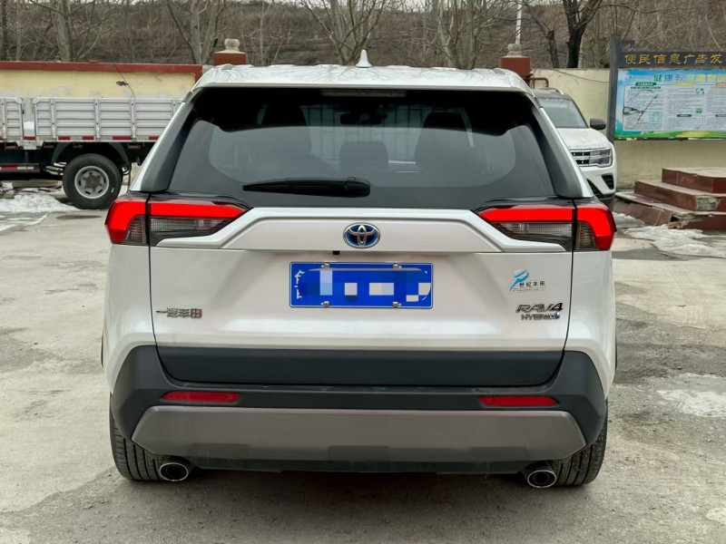 淄博23年豐田RAV4榮放8
