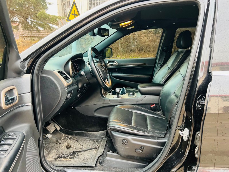 烟台16年Jeep大切诺基2