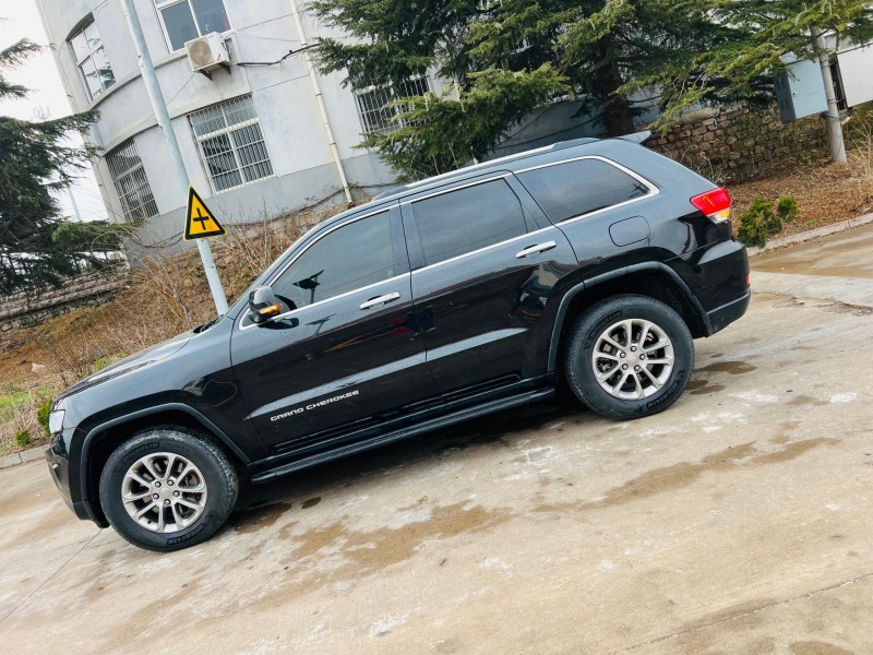 烟台16年Jeep大切诺基5
