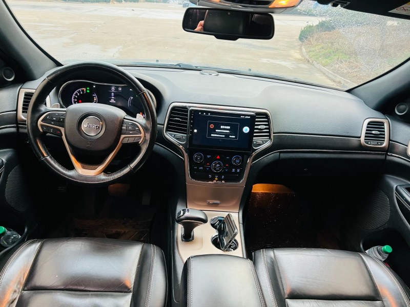 烟台16年Jeep大切诺基7