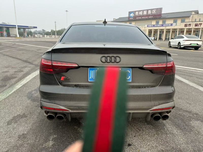 重庆20年奥迪S42