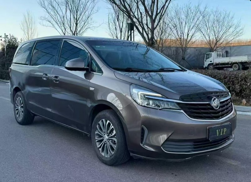 济宁22年别克GL82