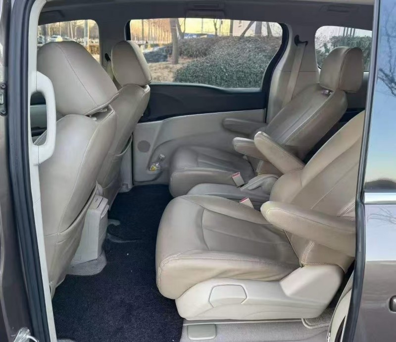 济宁22年别克GL84