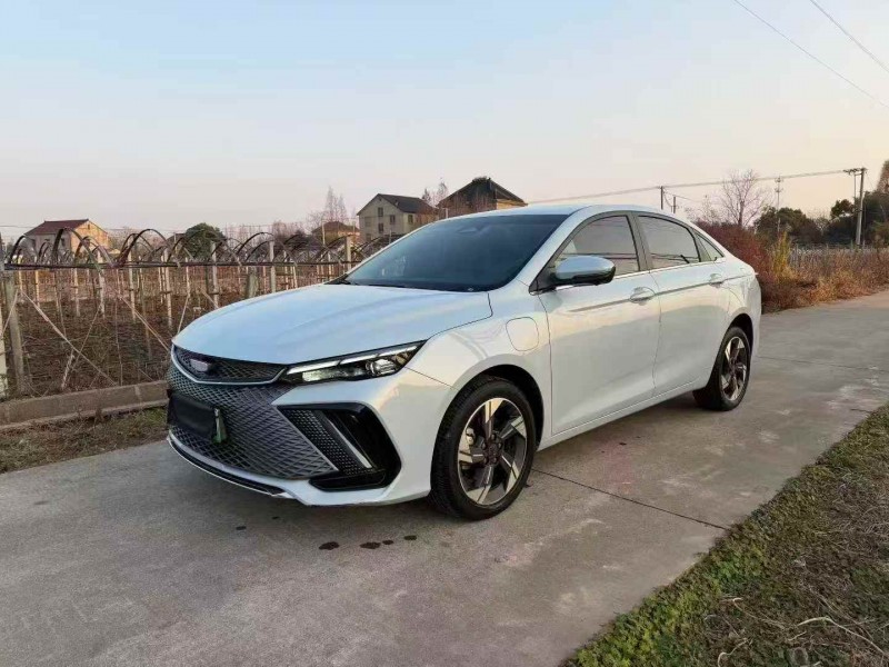 嘉兴23年吉利帝豪3