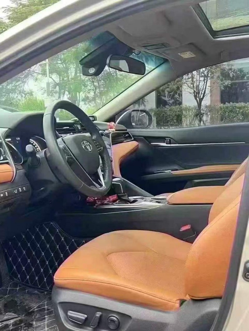 广州21年丰田凯美瑞5