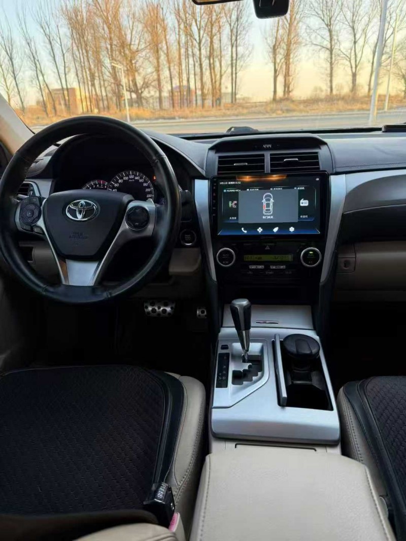 呼和浩特12年丰田凯美瑞6