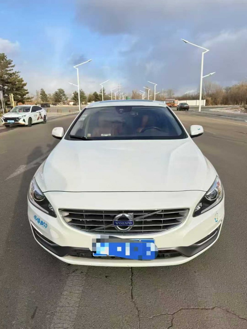 呼和浩特16年沃尔沃S60L1