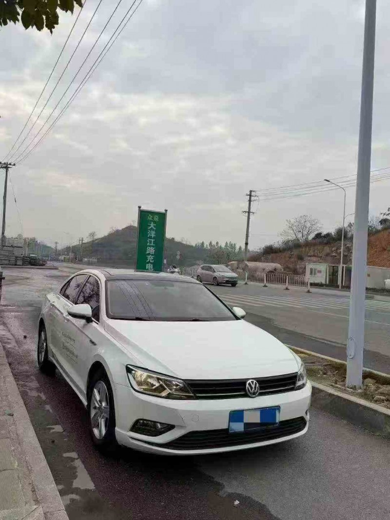 张家界18年大众凌渡3