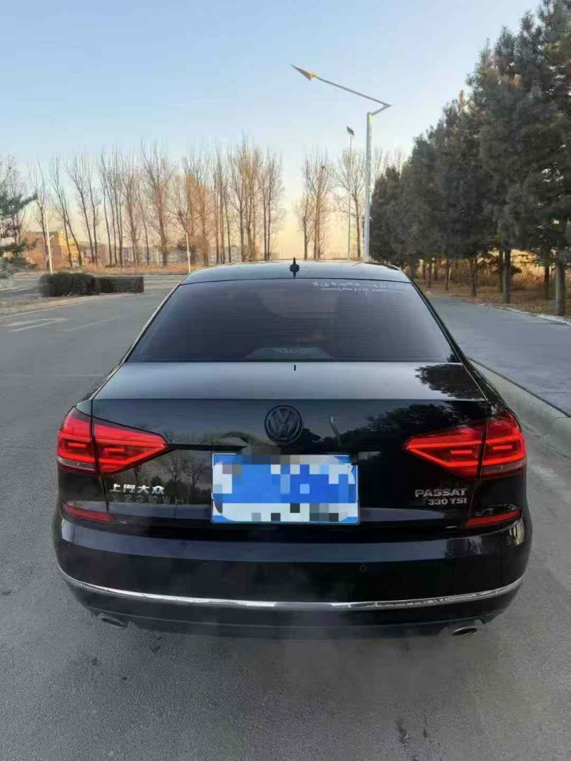 呼和浩特17年大众帕萨特8