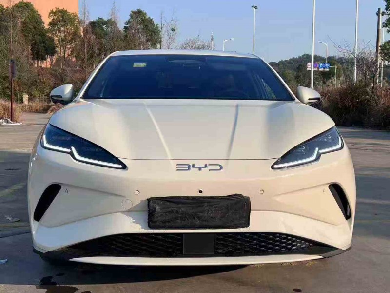 常德25年比亚迪海豹1