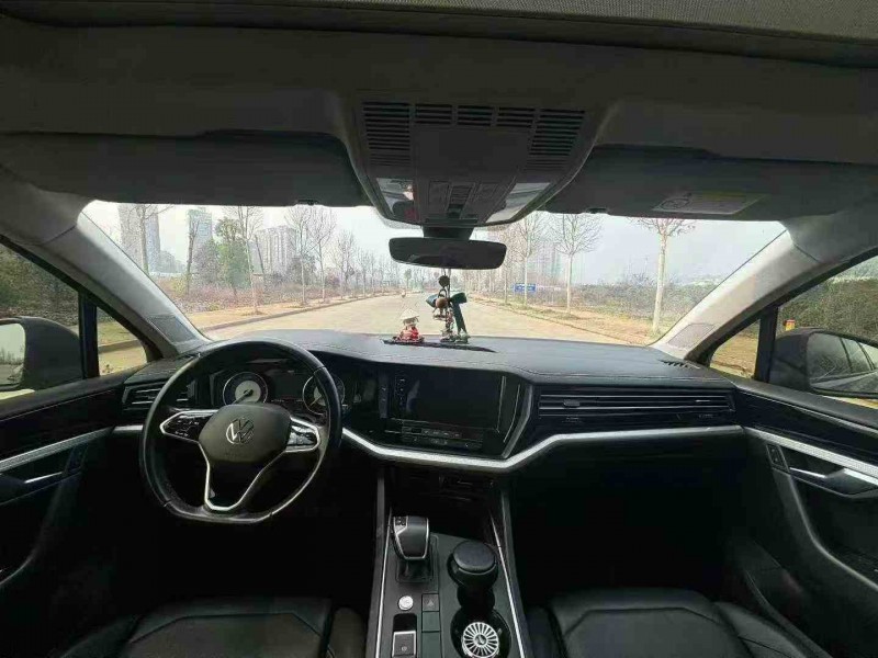 常德21年大众途锐5