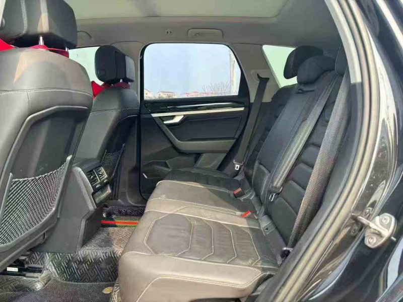 常德21年大众途锐6