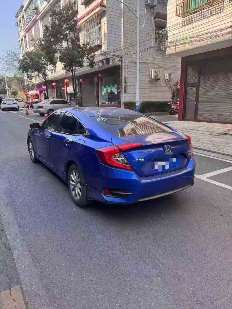 常德17年本田思域8