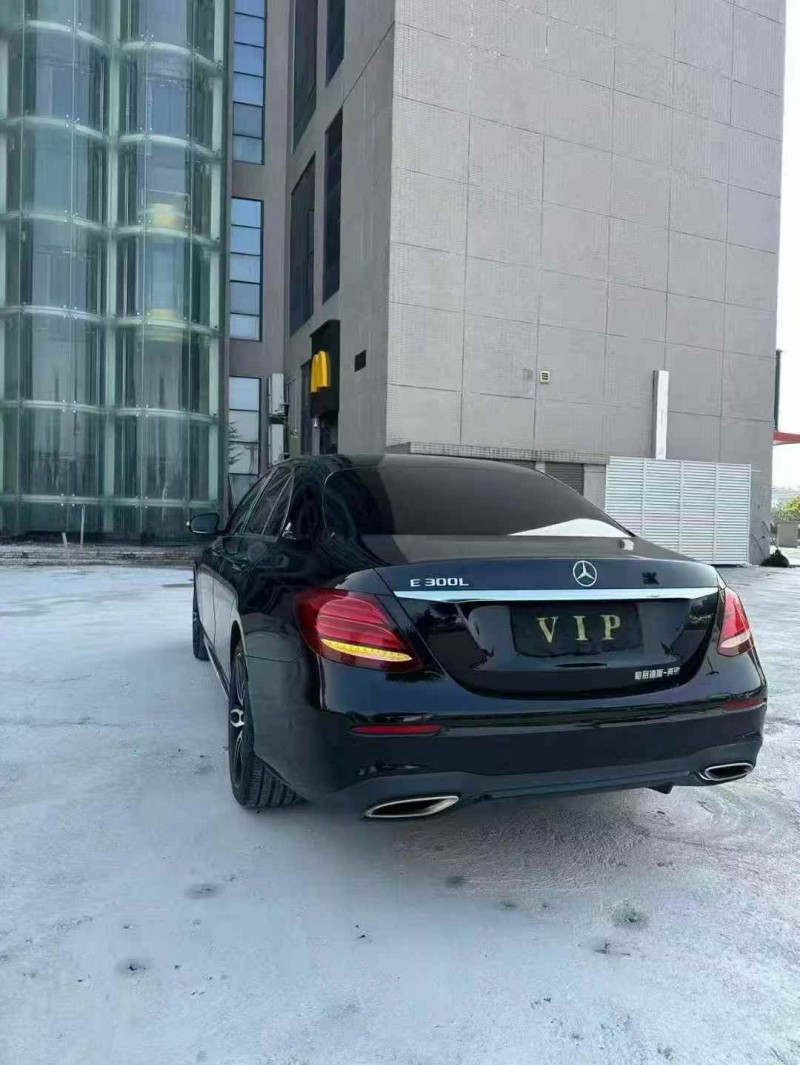 广州18年奔驰E9