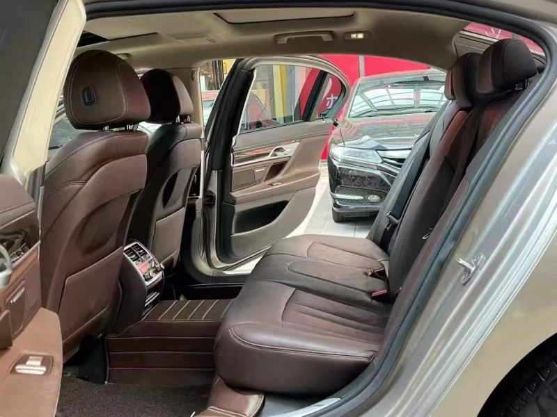 广州16年宝马7系5