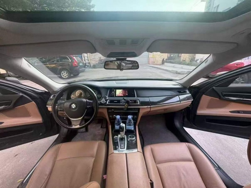 广州13年宝马7系4