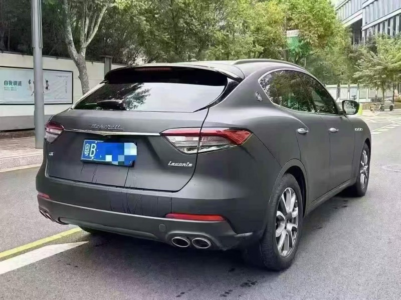 广州22年玛莎拉蒂Levante8