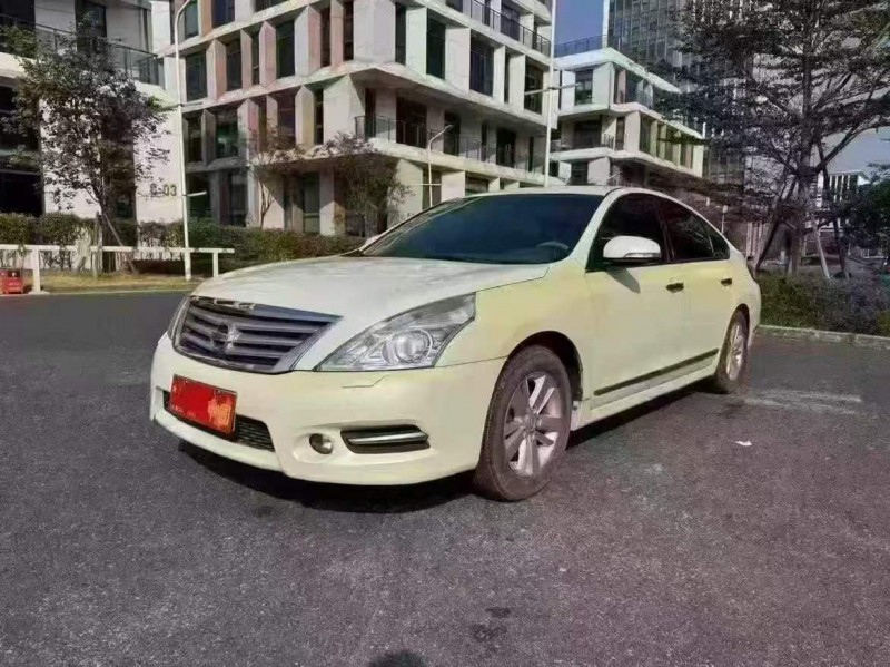 广州12年日产天籁2