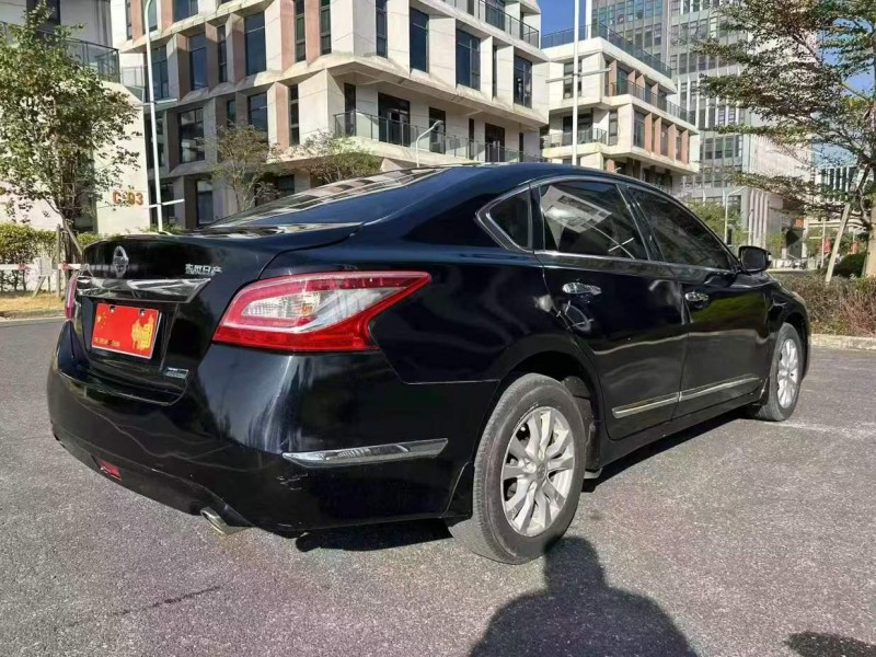 广州15年日产天籁9