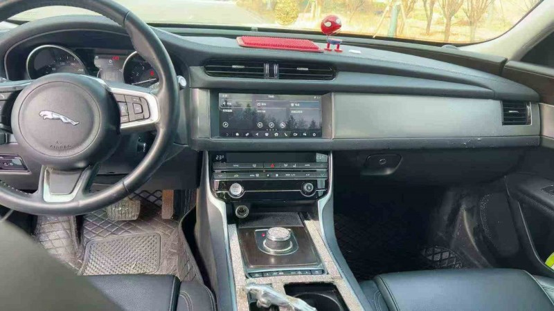 张家界19年捷豹XFL6