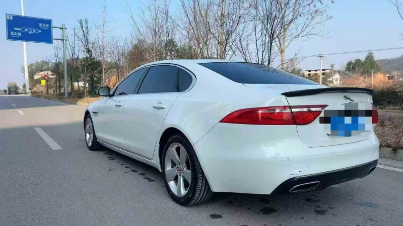 张家界19年捷豹XFL9