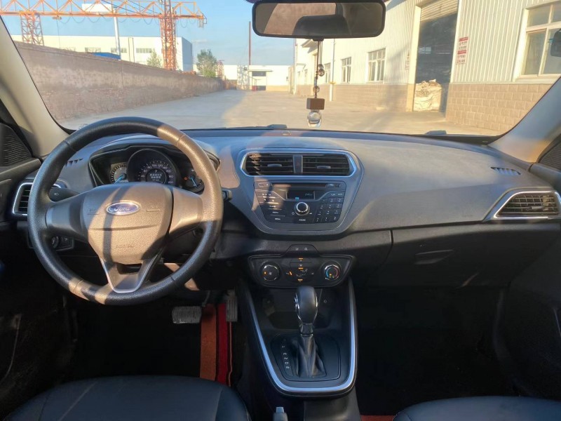 兰州20年福特福睿斯5