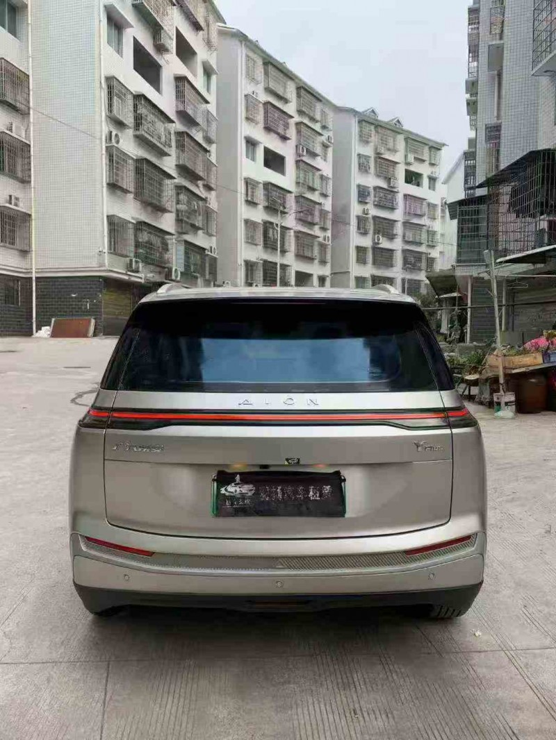 张家界24年传祺埃安Y9