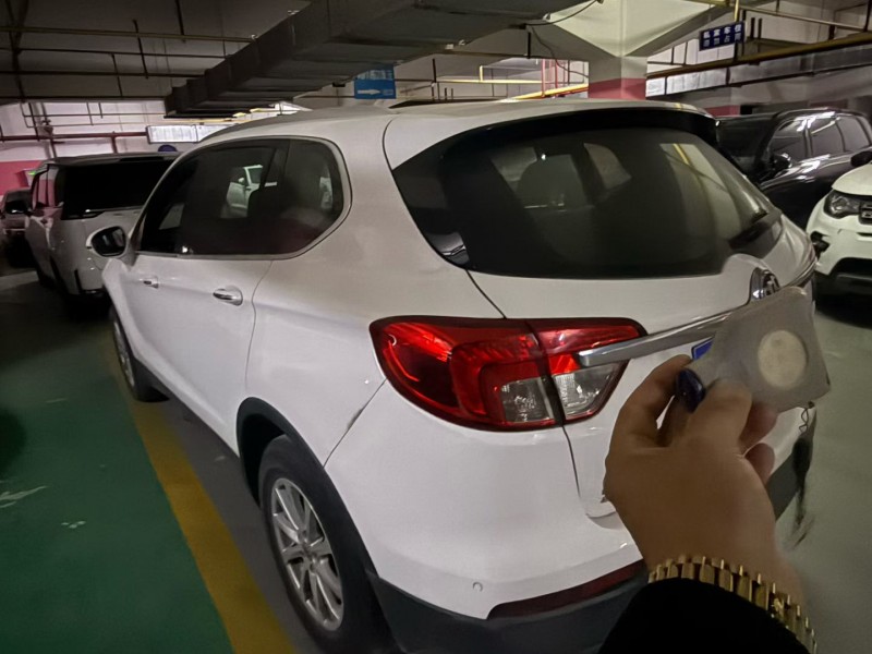 武汉16年别克昂科威3