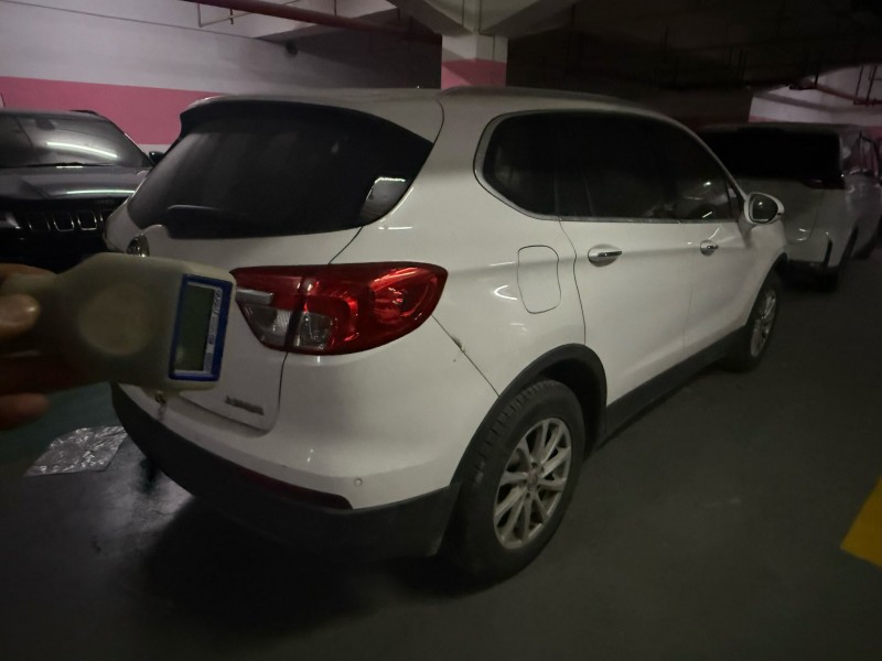 武汉16年别克昂科威6