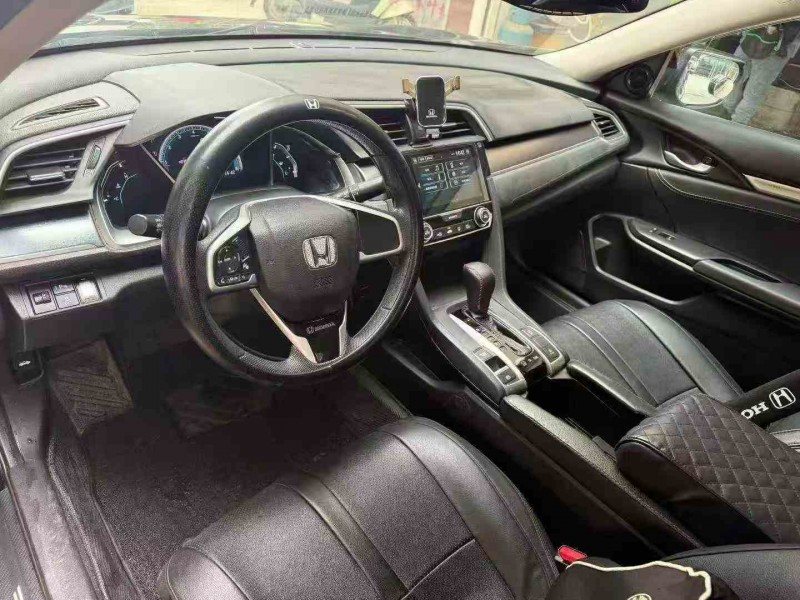 邵阳19年本田思域4