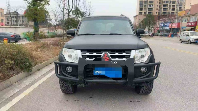 常德14年三菱帕杰罗1