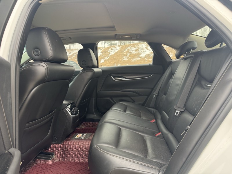 濮阳19年凯迪拉克XTS3