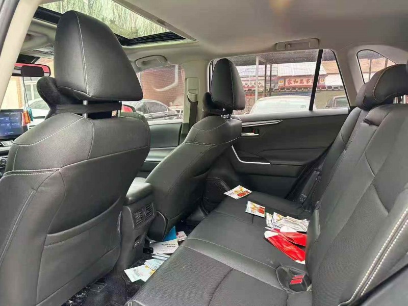 淄博23年丰田RAV4荣放5