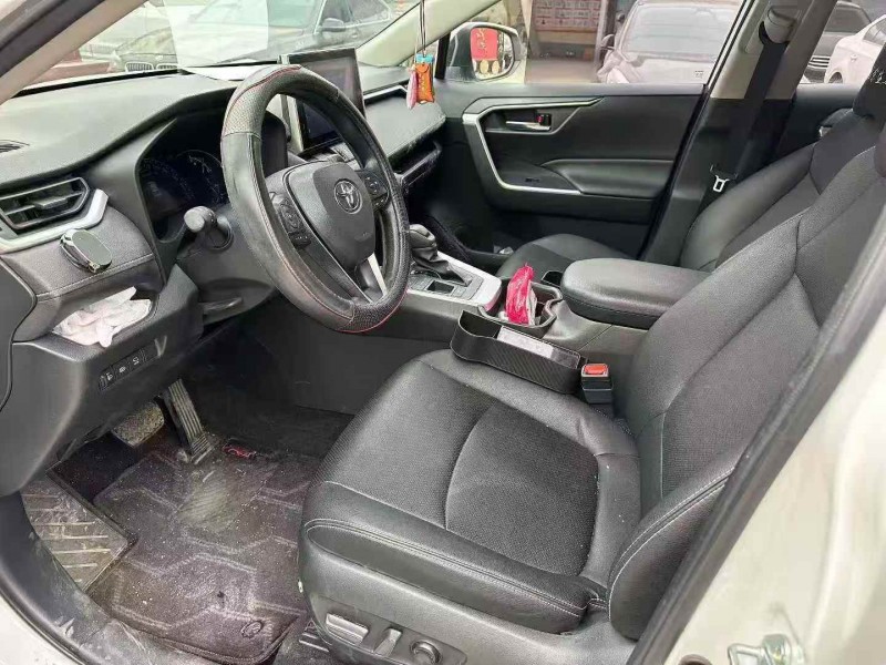 淄博23年丰田RAV4荣放6