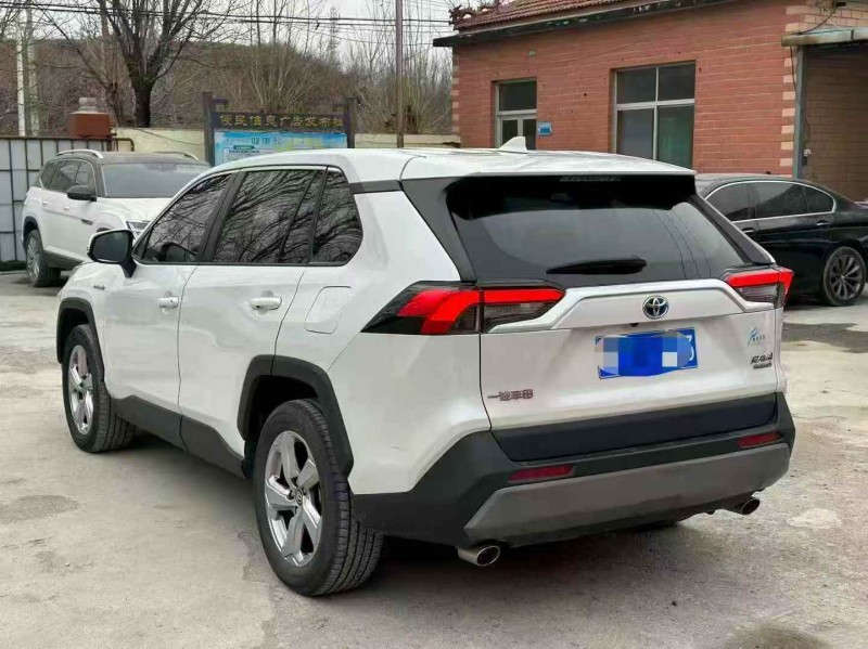 淄博23年丰田RAV4荣放7