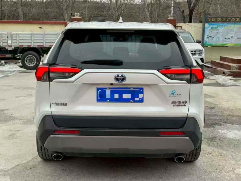 淄博23年丰田RAV4荣放8