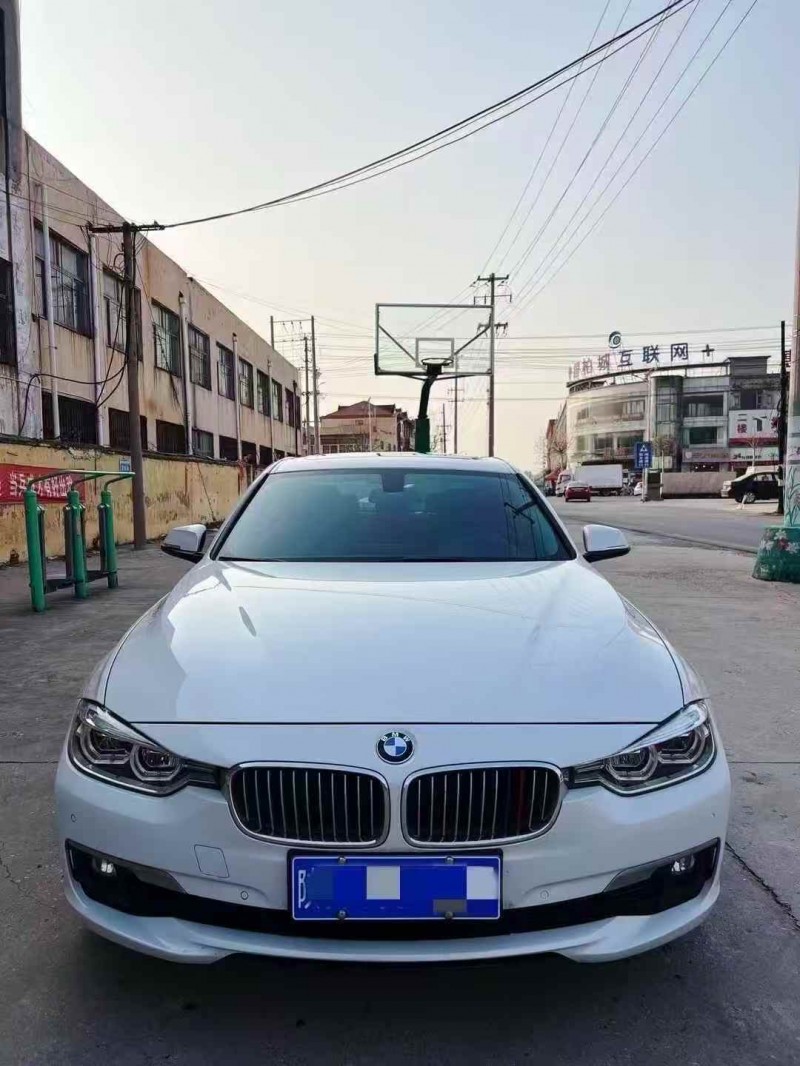 泰安17年宝马3系1